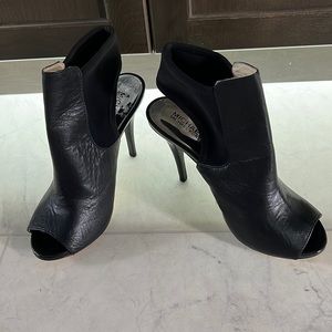 Michael Kors Peep Toe Pumps “real leather on top material”